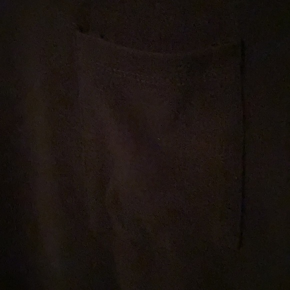 Black winged top - Picture 3 of 3